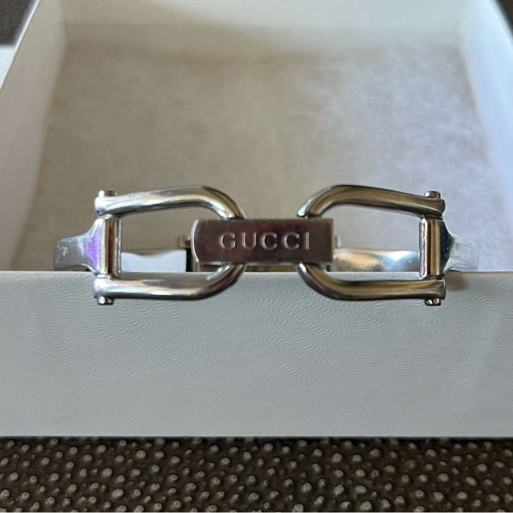 Vintage Gucci Silver Bangle Watch with Black Dial (EUC) - Picture 3 of 5